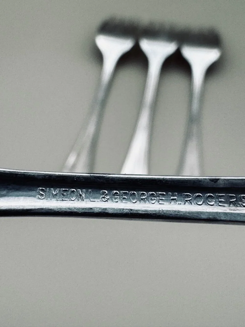 4 COUNTESS II Salad Forks Simeon L & George H Rogers Silverplate Oneida